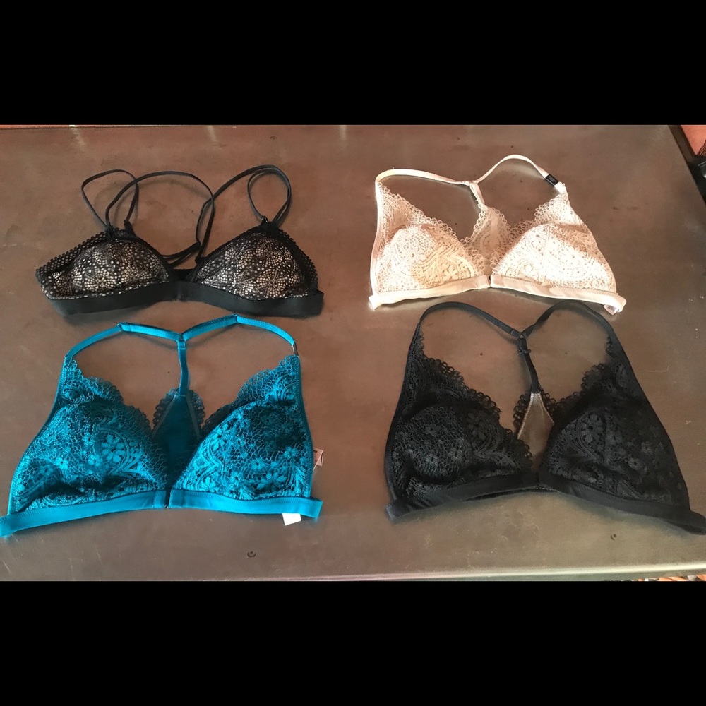 NEW VICTORIA SECRET BRALETTES SIZE M